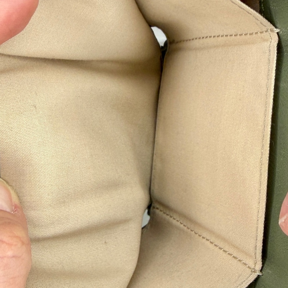 Chloé C Croc Embossed Trifold Wallet Olive Green | Gold Hardware | Compact - Picture 7 of 9